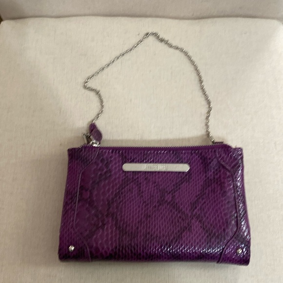 Jennifer Lopez Handbags - Jennifer Lopez wallet purple :) women’s wallet clutch beautiful